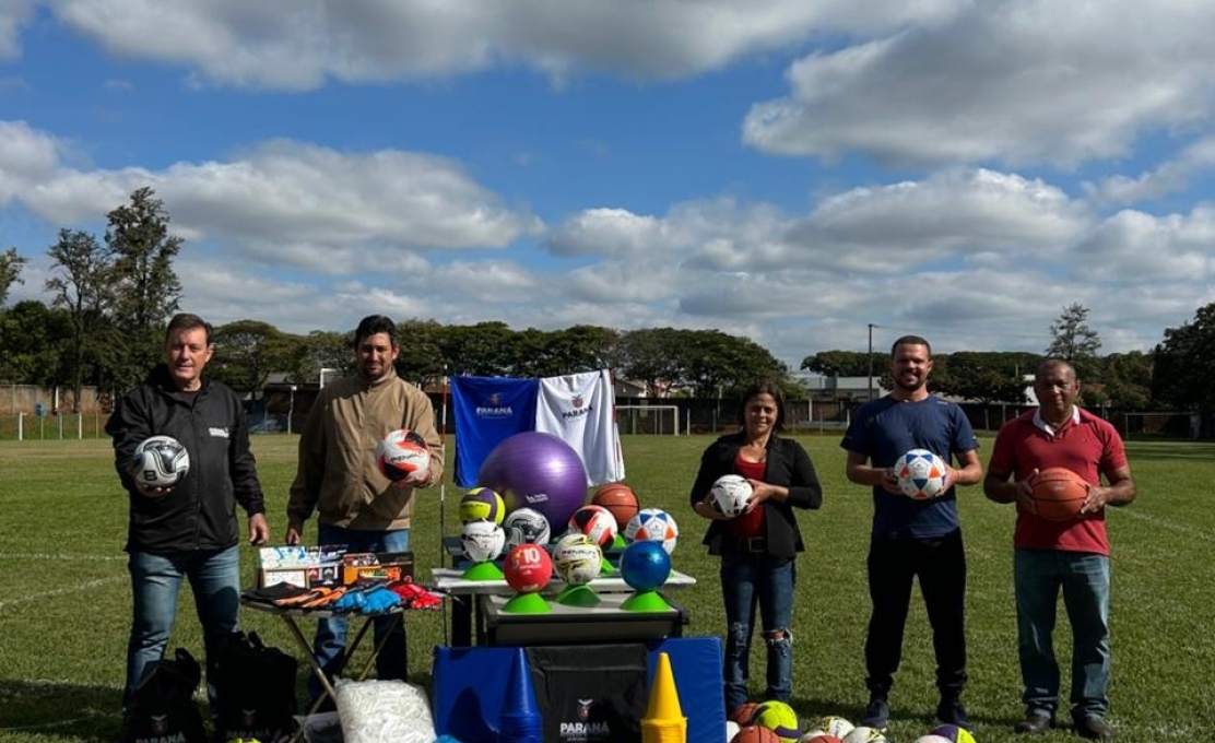 Município de São Manoel do Paraná recebe kit esportivo através do programa estadual 