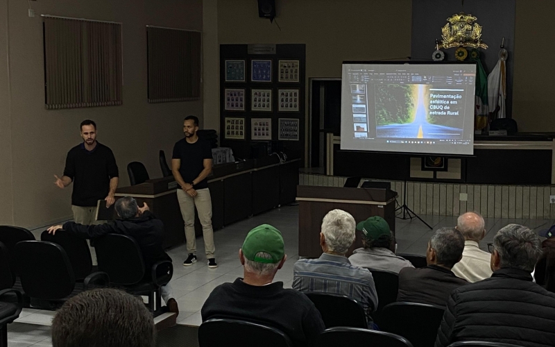 Administração Municipal apresenta projeto de pavimentação asfáltica em audiência pública com participação da comunidade